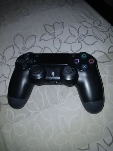 Controle de PS4 preto