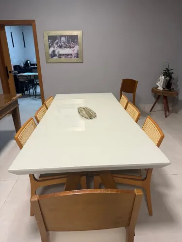 Mesa de jantar tampo de vidro laqueada 2,20