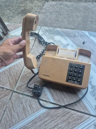 Telefone antigo dos anos 60/70