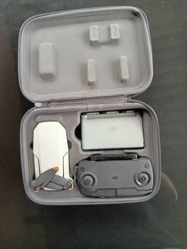 Drone DJI Mini SE Fly More Combo + cartão de memória PRO
