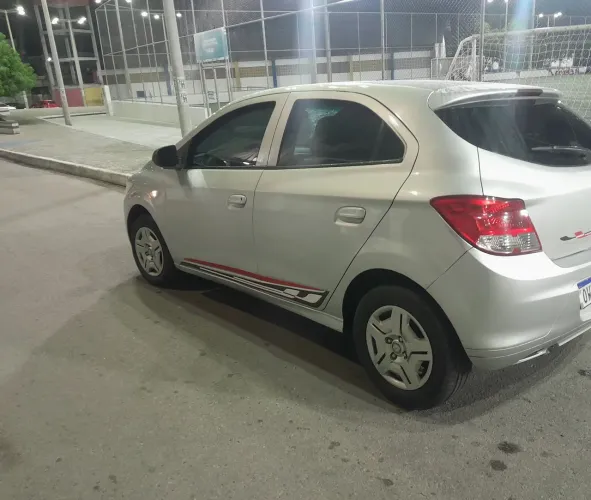 Onix completo ano 2015