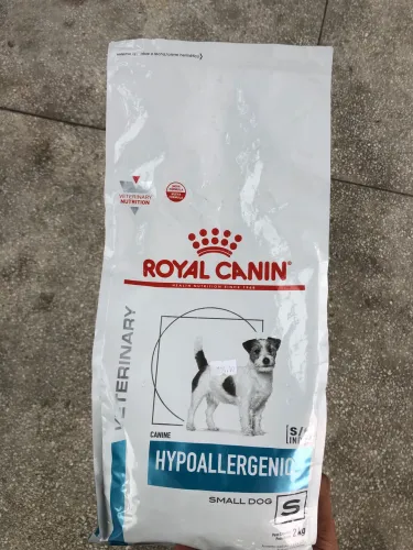 Ração Royal Canin Hypoallergenic Small Dog - 2kg (Lacrada)