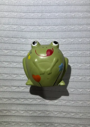 cofrinho de decoração sapo verde