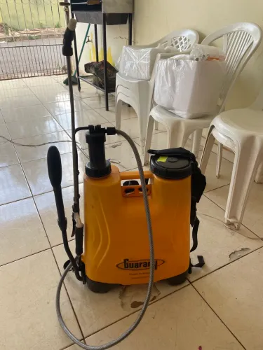 Pulverizador Costal A Bateria 18 Litros Agricultura Guarany Cor Amarelo