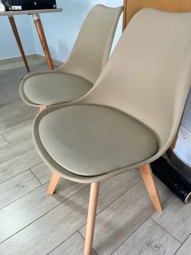 6 cadeiras Saarinen Wood na cor Fendi