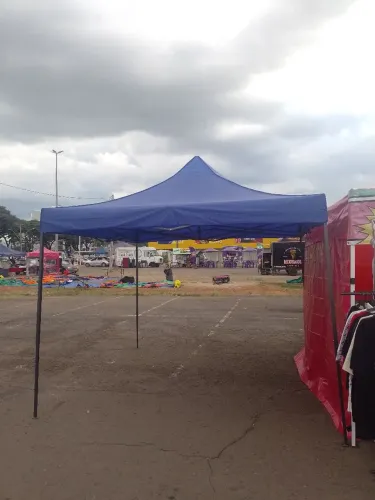 Vendo tenda sanfonada 3×3 metros