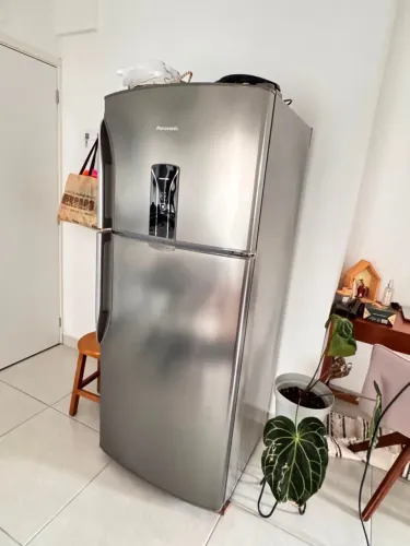 Geladeira Frostfree Panasonic modelo BT47BD2X17