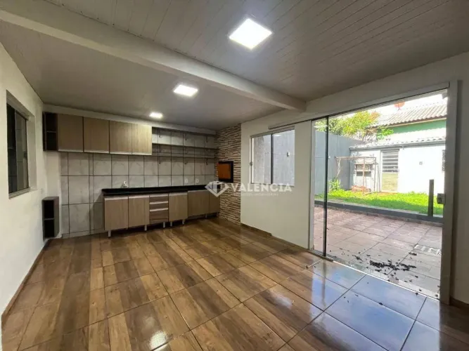 Casa semi Mobiliada para locação com 4 quartos por R$2.300,00 na Rua Espanha entre o Bairr