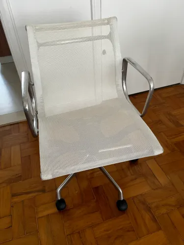 Cadeira de escritório Eames