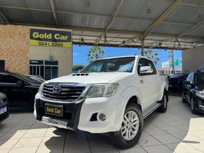 Toyota Hilux CD SRV 4X4 2.8 TDI Diesel Aut. 2013