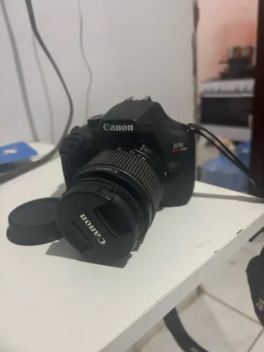 Canon EOS Rebel T100 + lente 18-55mm seminova