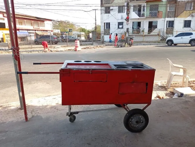 Carinho de cachorro quente