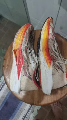 Nike ZoomX VaporFly placa de carbono
