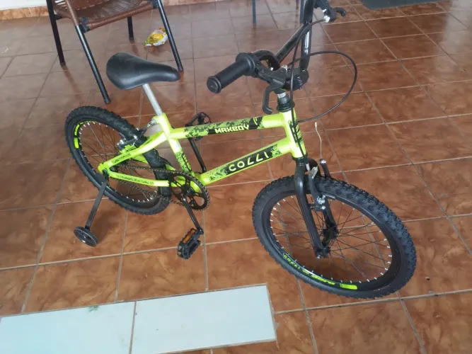 Vendo Bicicleta Infantil Colli Naked Aro 20 - Sem Uso