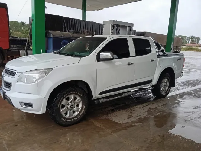Chevrolet S10 Pick-up LS 2.8 TDI 4X4 CD Dies. Mec. 2014