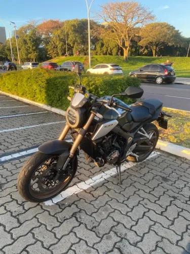 Honda CB 650R 2023 VERDE | BAIXA KM | IPVA 26 PAGO