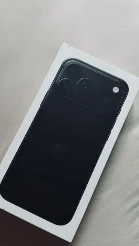Iphone 18 pro max 256GB ( novo lacrado 256 gb) preto