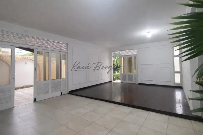 Casa em Tirol - Natal, RN por R$ 1.050.000