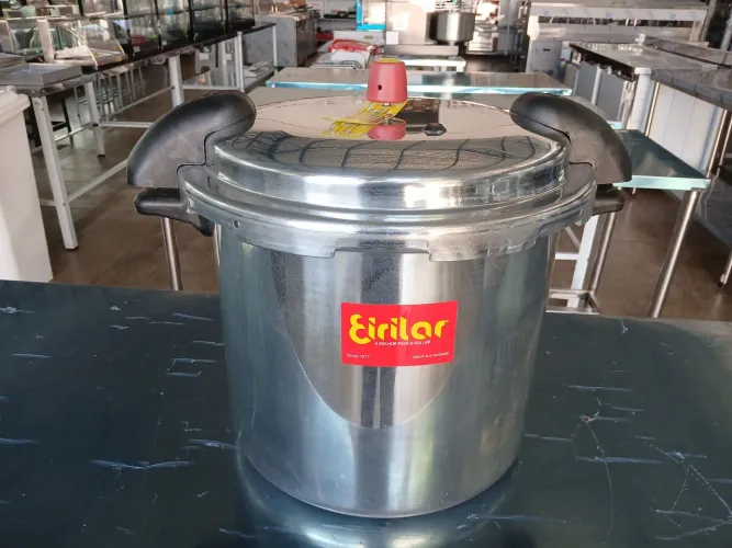 Panela de Pressão Industrial Eirilar 25 Litros