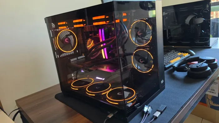 PC Gamer RTX 5070 12GB + R5 5600 + 32GB DDR4