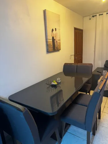 Mesa de 6 cadeias completa