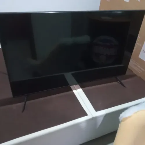 Tv Samsung Smart TV 50 polegadas - Com Defeito Liga e Desliga. Para peças ou conserto.