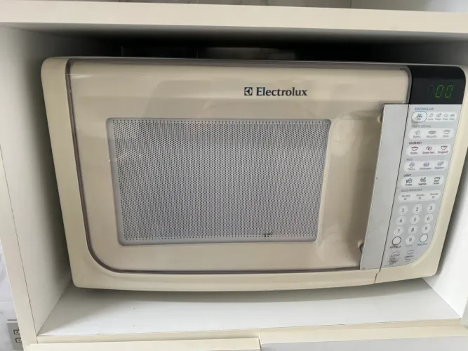 Micro-ondas Usado em Bom Estado