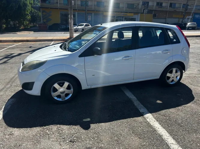 Ford Fiesta S 1.0 8V Flex 5P 2014