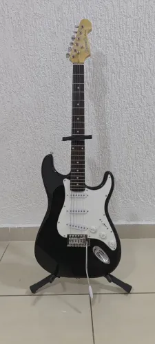 Guitarra Strato - Crafter