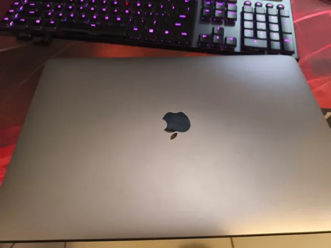 MacBook pro 2016 15