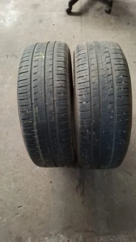 Tenho 2 pneus 205/55/16 no preço os 2 por 400