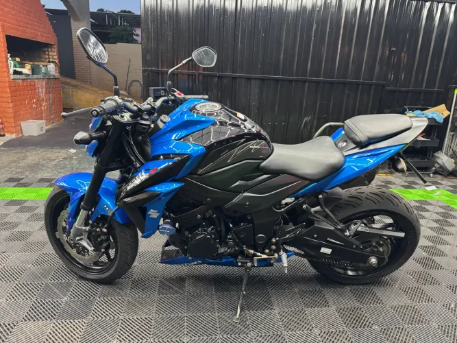 Suzuki GSX-S 750 2021 (LEIA)