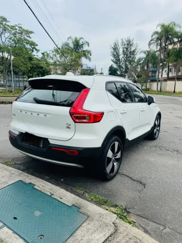 Volvo XC40 XC 40 T-4 Momentum 2.0 190cv FWD 2020