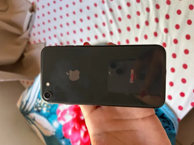 iPhone 8