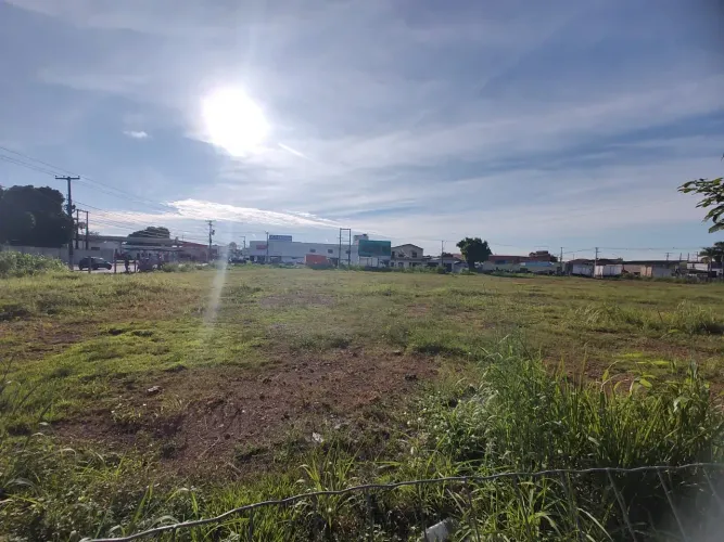 Terreno na Jorge Teixeira 7.421 M2, Esquina pra 4 Ruas, ao lado Supermecado Araujo Escritu