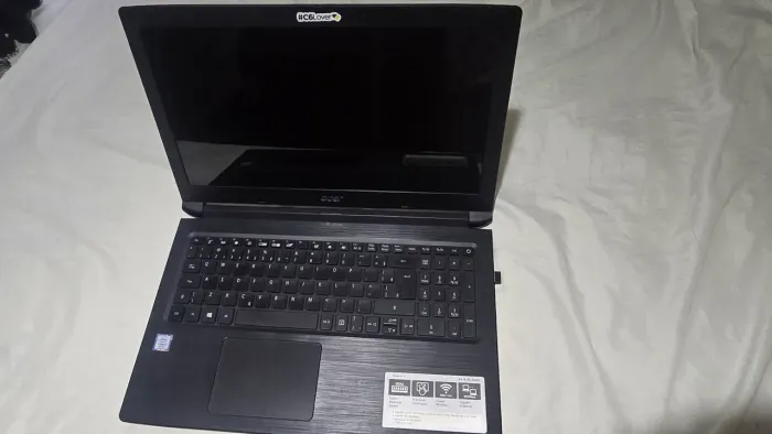 Vendo notebook acer aspire 3 i5 bem conservado