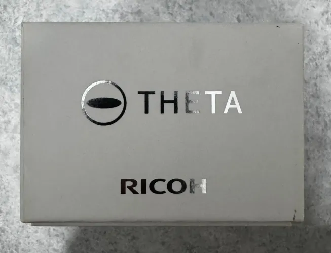 Câmera Ricoh Theta 360°