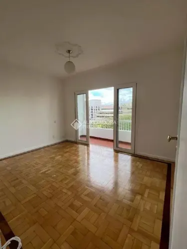 APARTAMENTO AMPLO | 2 DORMITÓRIOS, SACADA E 1 VAGA | MOINHOS DE VENTO