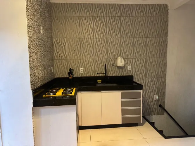 Casa pequena mobiliada na Pampulha