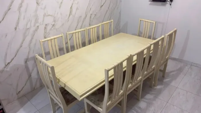 Mesa de Jantar 2,20m em Laca + 10 Cadeiras - Excelente Estado R$1.750
