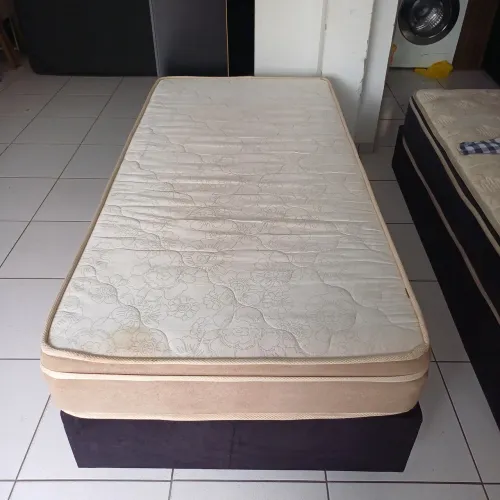 Vende entrego cama de solteiro base e colchão