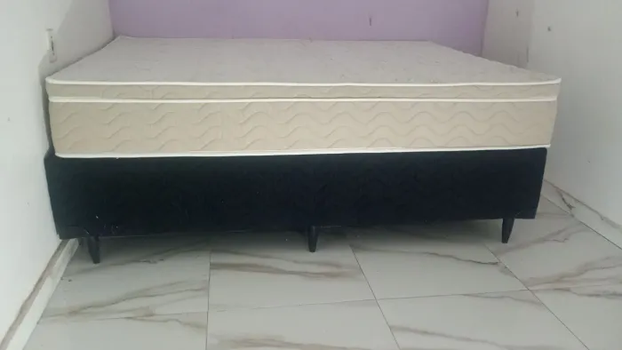 Vende uma cama box casal