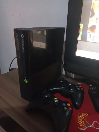 Xbox 360 Super Slim versão Winchester Desbloqueado