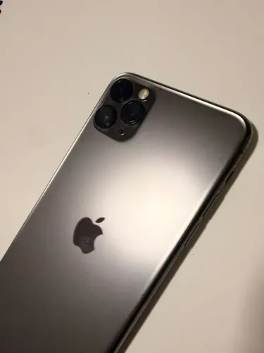 iPhone 11 Pro Max 512GB Cinza-Espacial - Excelente Estado