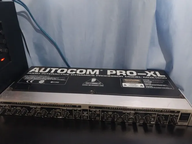 Behringer Autocom Pro-XL MDX1600