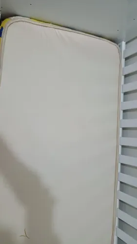 Vendo berço com colchão 