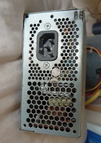 Fonte de alimentação para computador