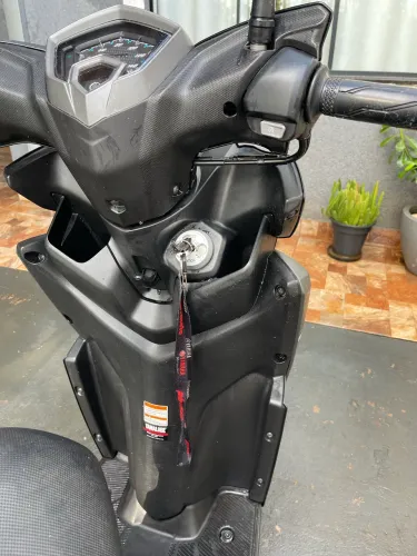 Vendo moto Neo em excelentes condições