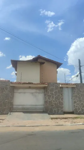 Alugo casa no bairro Pricumã