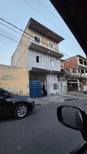 Prédio 2 Andares - 4 casas prontas para aluguel Pé direito Alto 3m